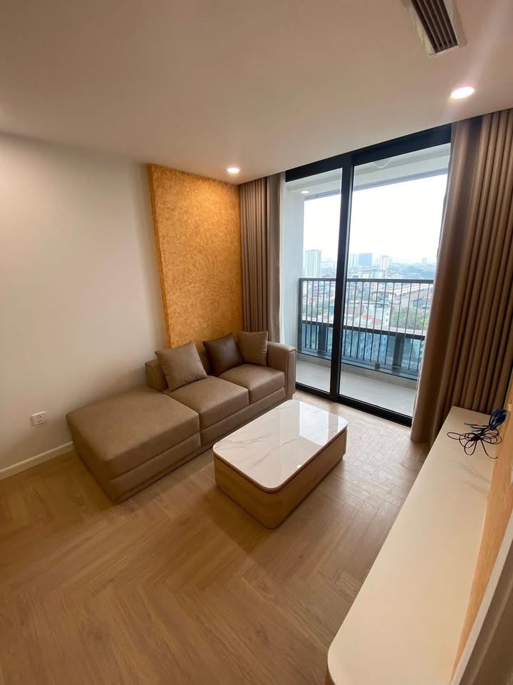 Chung cư 90 Láng, Đống Đa 2PN - Bàn giao ngay, view đường sắt!