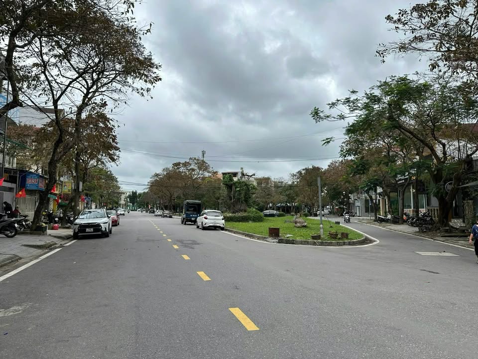 Bán nhà 2 mặt tiền Nguyễn Hữu Thọ Huế 298m² - Vị trí đắc địa kinh doanh