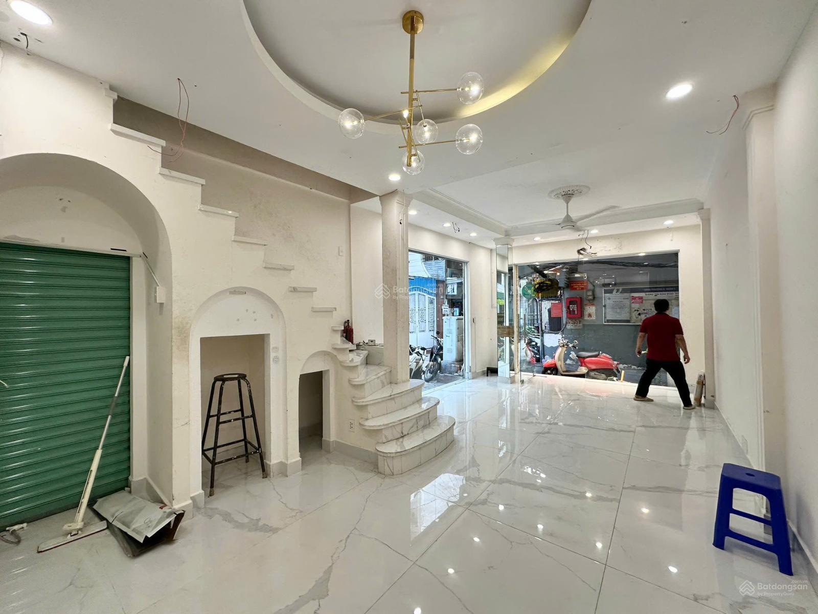 Cho thuê Nhà Phố Kinh Doanh Q3 - 50m² 1 Trệt 2 Lầu, Ngay Chợ Vườn Chuối