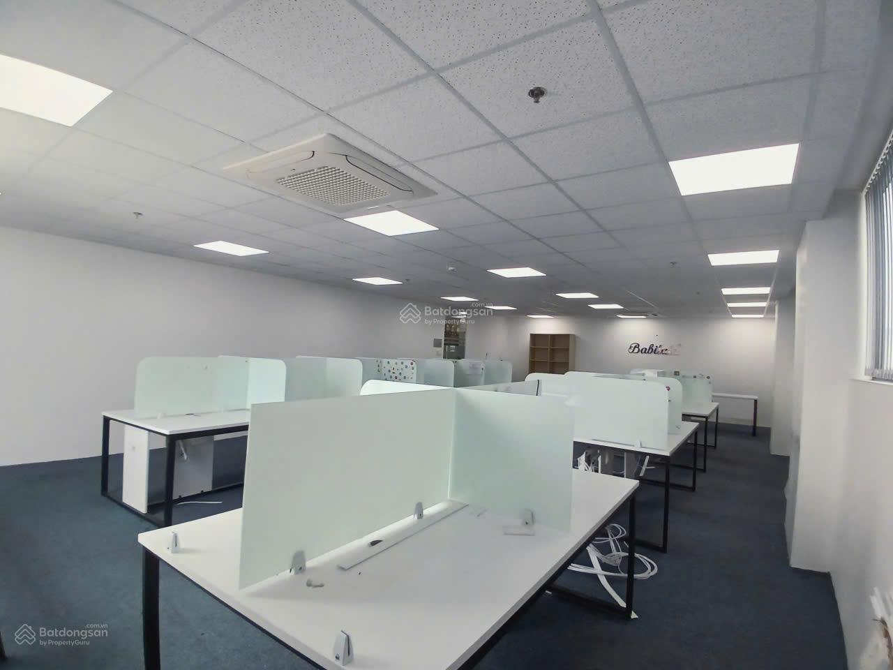 Văn Phòng 90m² Mặt Tiền Ung Văn Khiêm, Bình Thạnh - Giá 31 Triệu/Tháng