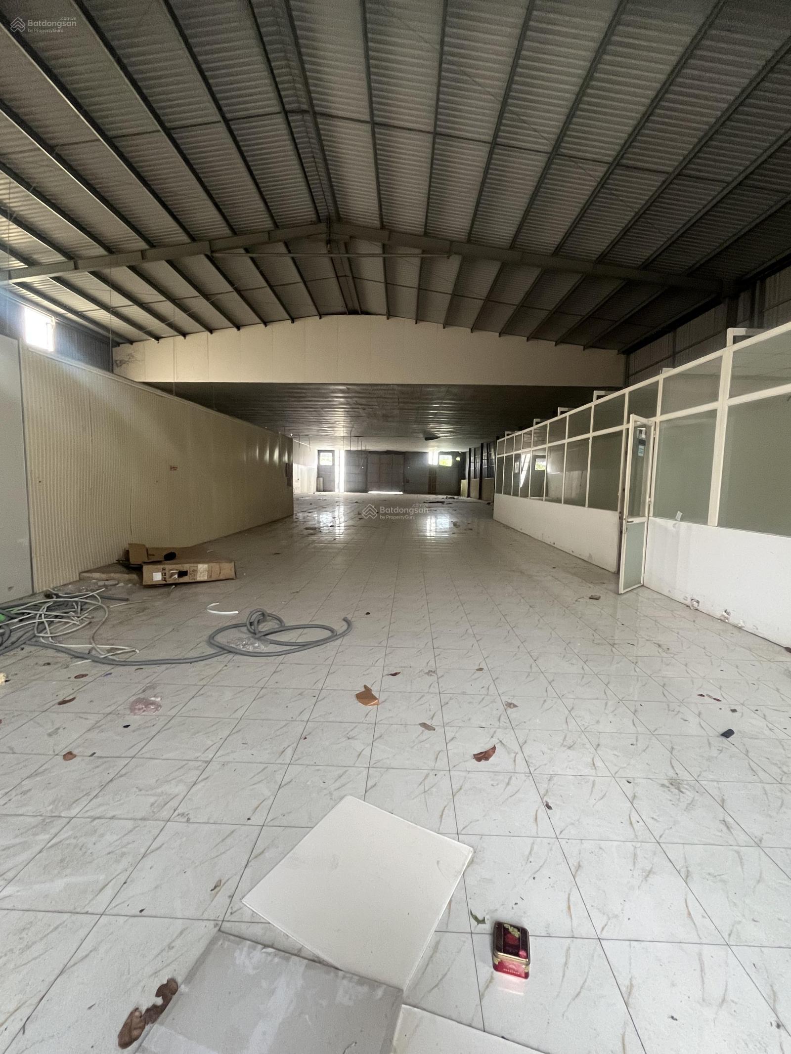 Cho thuê kho xưởng Quận 12 1100m² giá 80 triệu - Container vào tận nơi