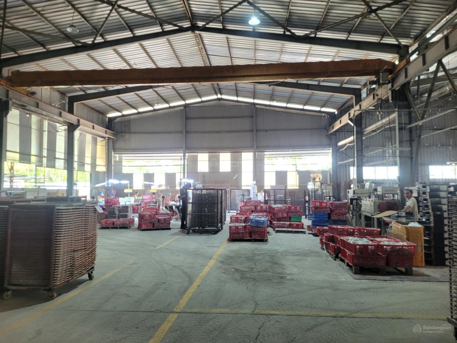 Cho thuê xưởng 1700m² Chúc Sơn - Sẵn cầu trục, container vào tận nơi