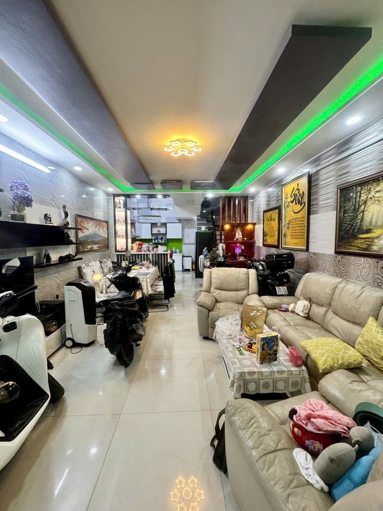 Nhà 1 Trệt 3 Lầu VIP Quận 3, 53m², Full Nội Thất, 8.3 Tỷ