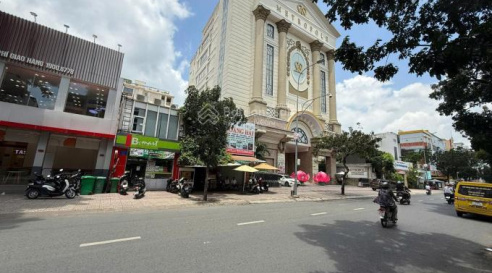 Nhà Mặt Tiền Lý Chính Thắng Q3 - Kinh Doanh Sầm Uất, 54m², 40 Triệu