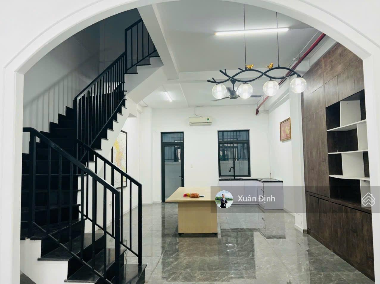 Nhà phố Lakeview City Quận 2 100m² giá 27tr - Thích hợp KD