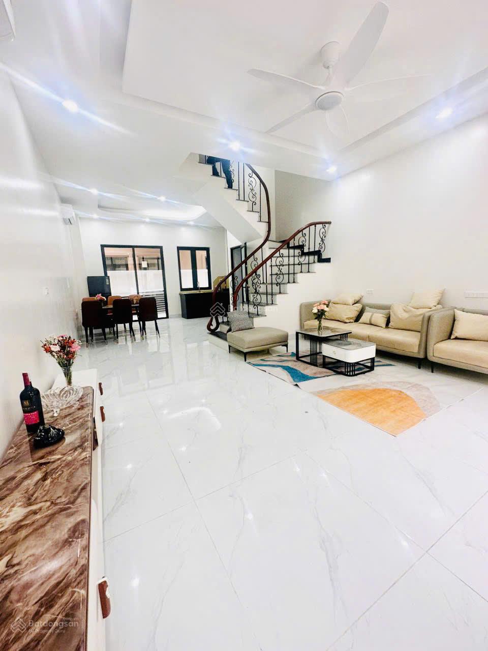 Nhà 2 Tầng Vinhomes Ocean Park 2 - 65m² Đủ Nội Thất, View Sông Chill