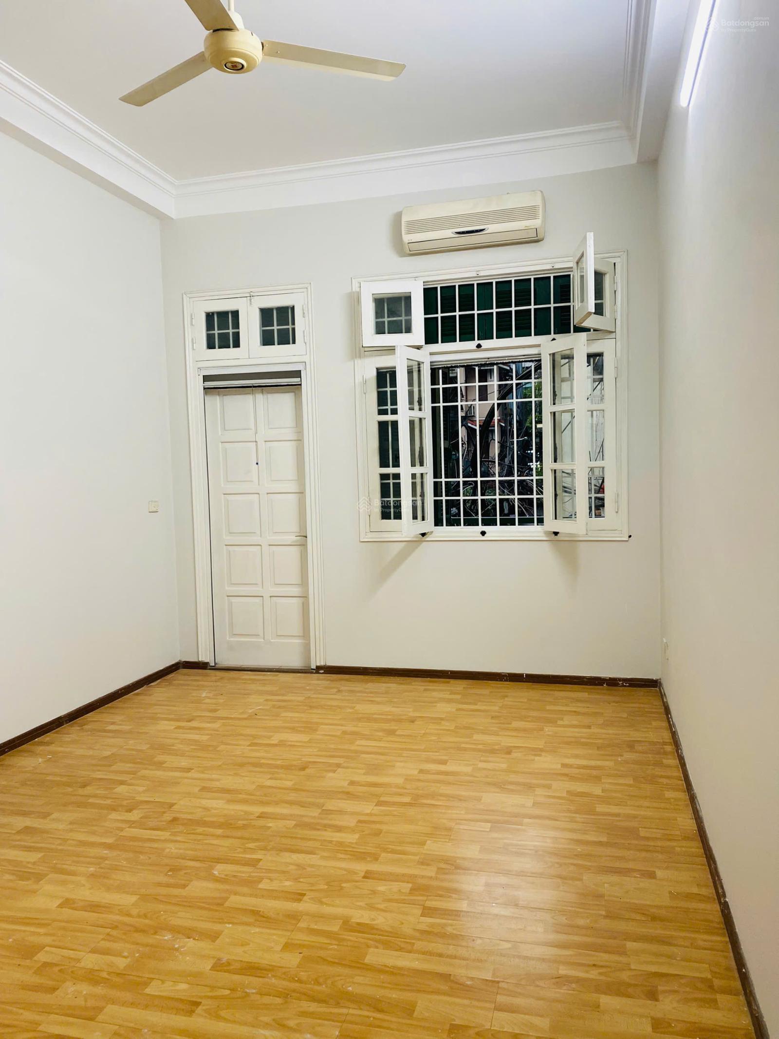 Nhà riêng Ngọc Khánh 60m² - Ô tô đỗ tận cửa, thuê ngay!