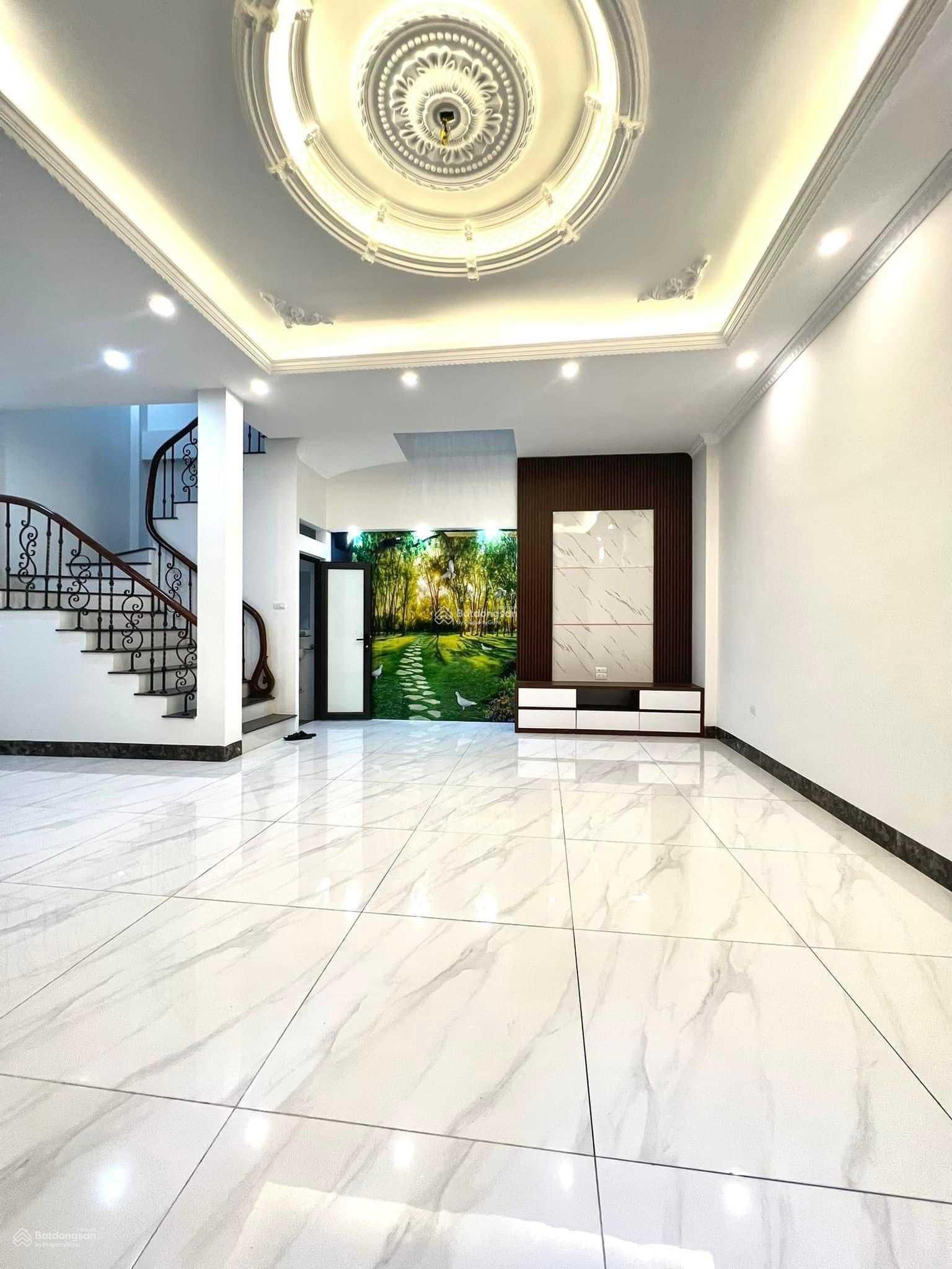 Nhà Đội Cấn Ba Đình 40m² giá 15 triệu/tháng - Full nội thất!