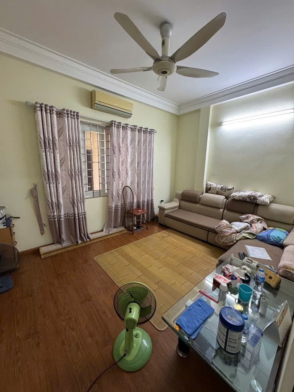 Nhà Riêng Đống Đa 42m² - Ô tô vào tận nhà, view Hồ Ba Mẫu!