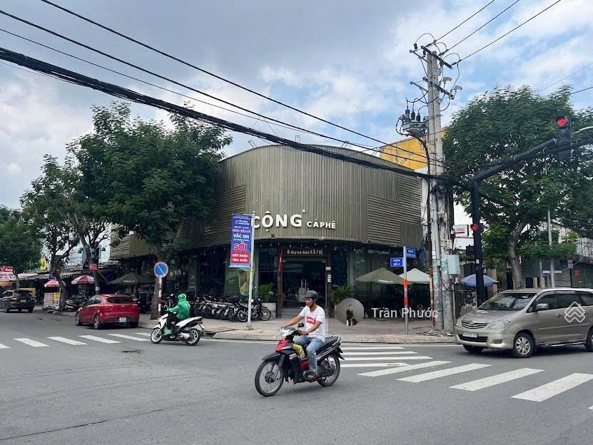 Nhà phố Nguyễn Thị Thập, Q7 230m² - Mặt tiền kinh doanh đắc địa!