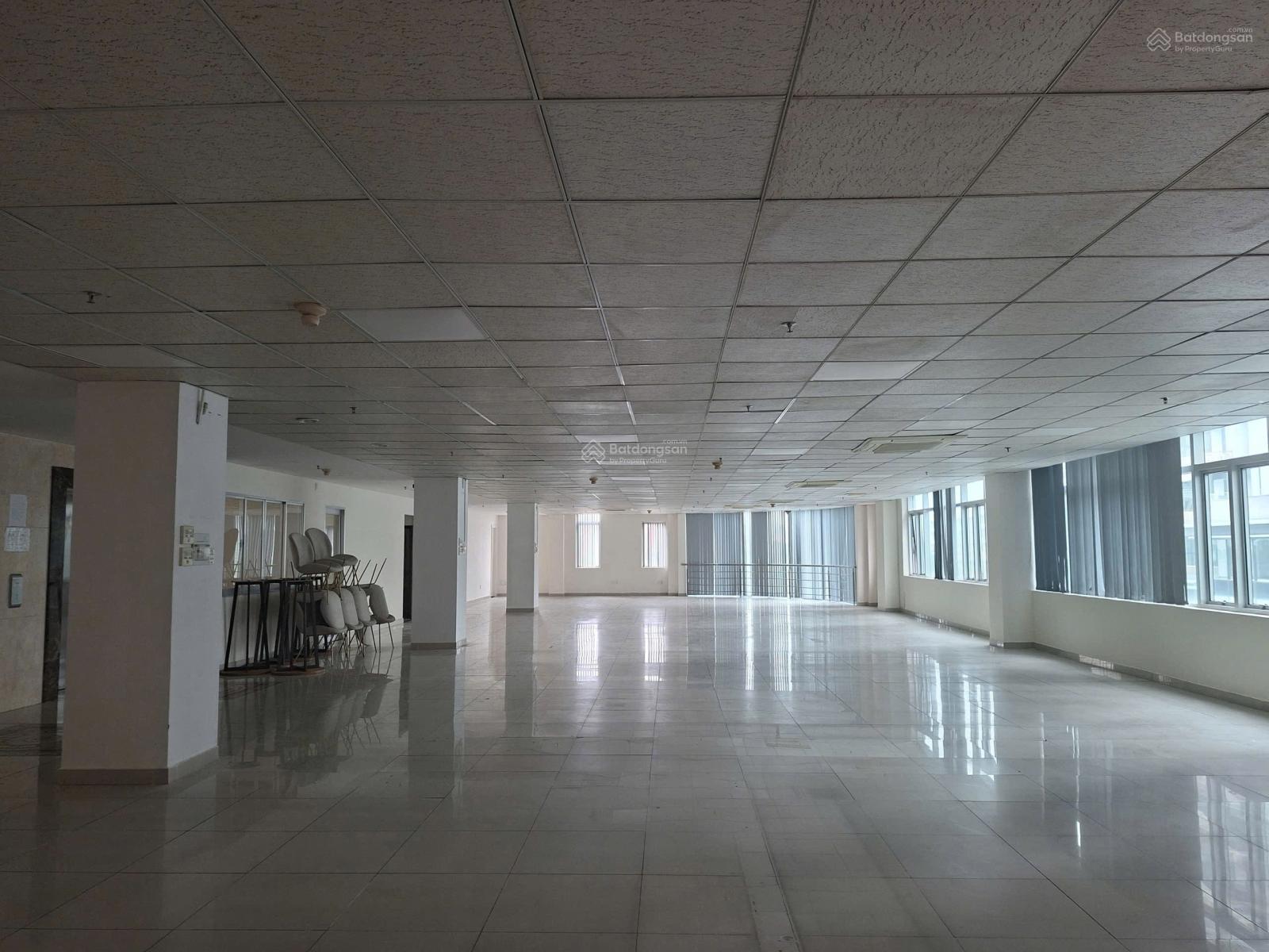Văn phòng 325m² Nguyễn Khắc Viện Q7 - Vị trí trung tâm PMH!