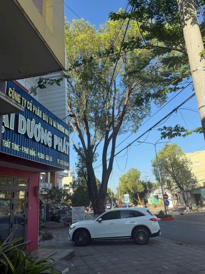 Cho thuê mặt bằng Pleiku 300m² giá 9 triệu - Mặt tiền kinh doanh!