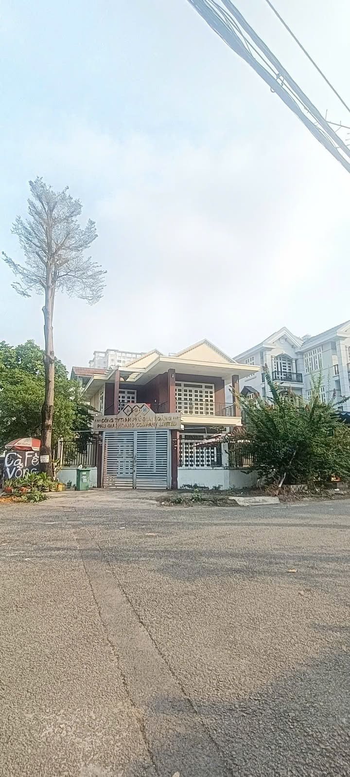 Biệt Thự Góc 2 Mặt Tiền Tân Tạo 240m² - Vị Trí Đẹp Ở Ngay!