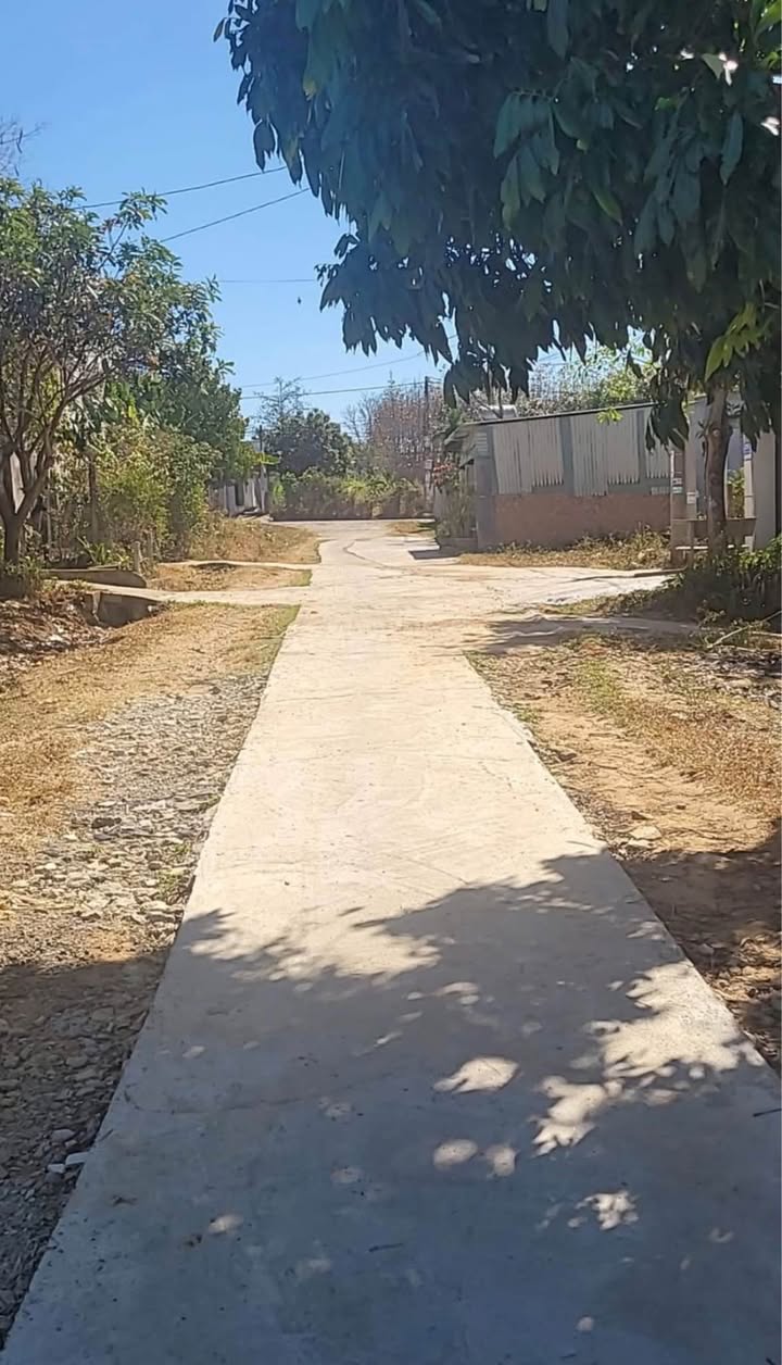 Đất Mặt Tiền Phó Đức Chính, Kon Tum - 200m² Sổ Đỏ, Giá 8xx Triệu