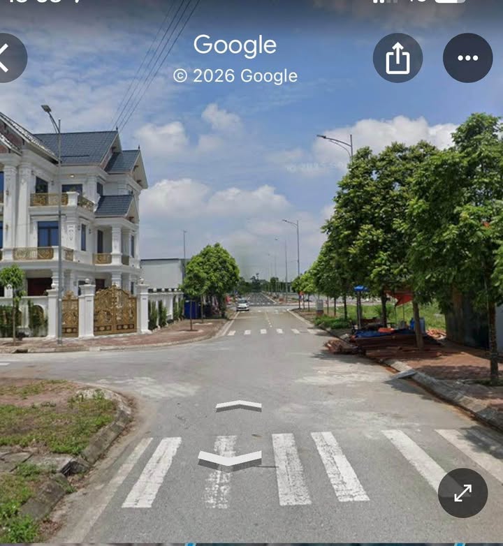 Bán đất nền 100m² Nhật Tân - Tây Hồ, đường thông, gần công viên