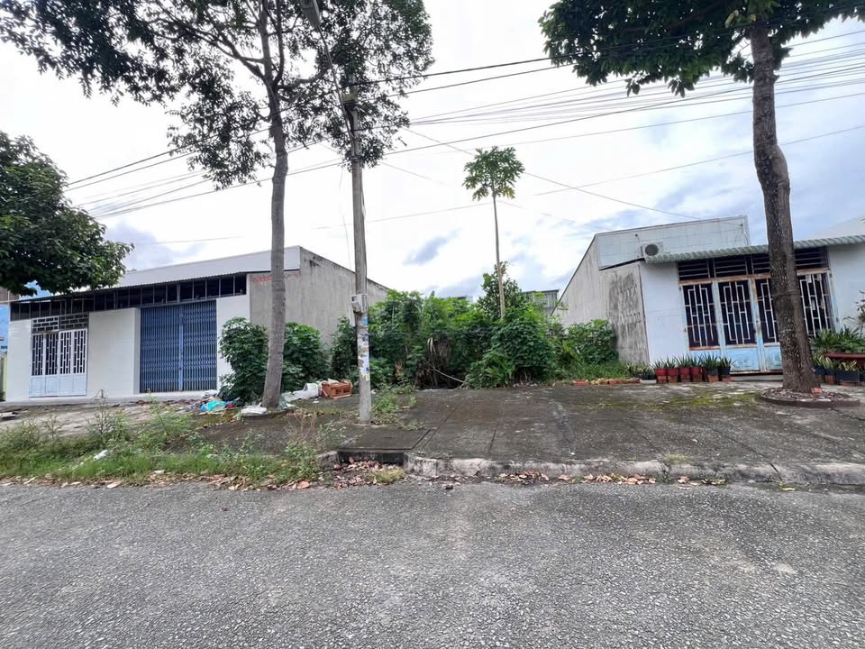 Bán Nền Lớn 144m² Trục Chính Chợ Đông Bình, Cần Thơ - Giá 1.8 Tỷ