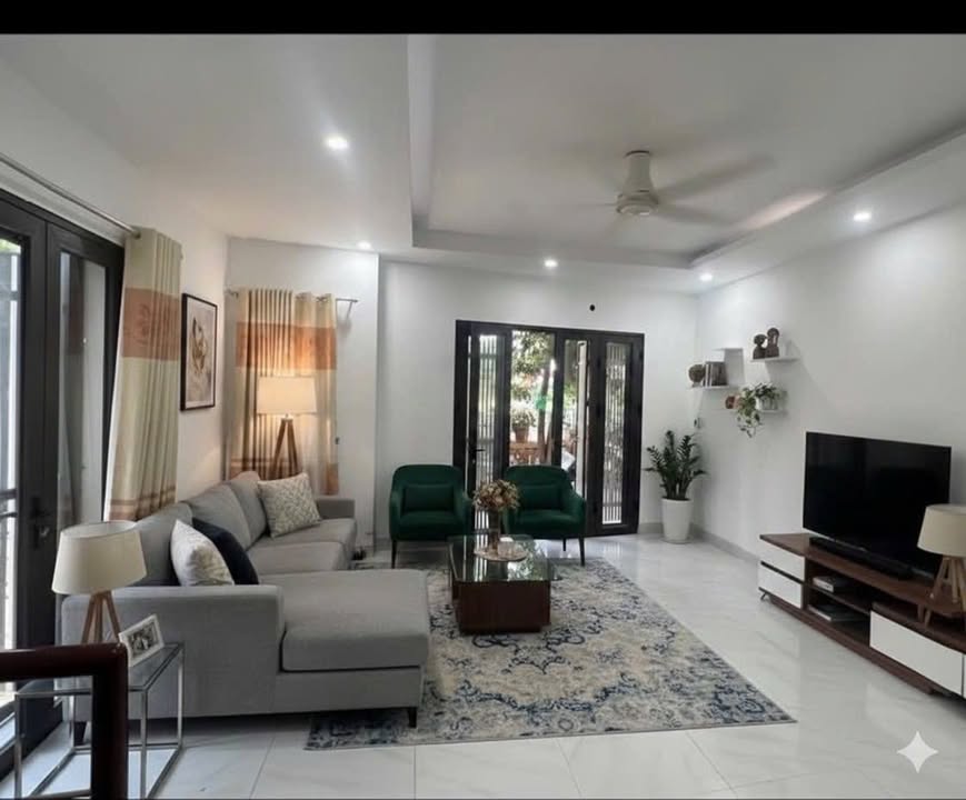 Nhà Tây Mỗ 37m² 4 Tầng - Ngay Trung Tâm, View Hồ, Giá 6 Tỷ