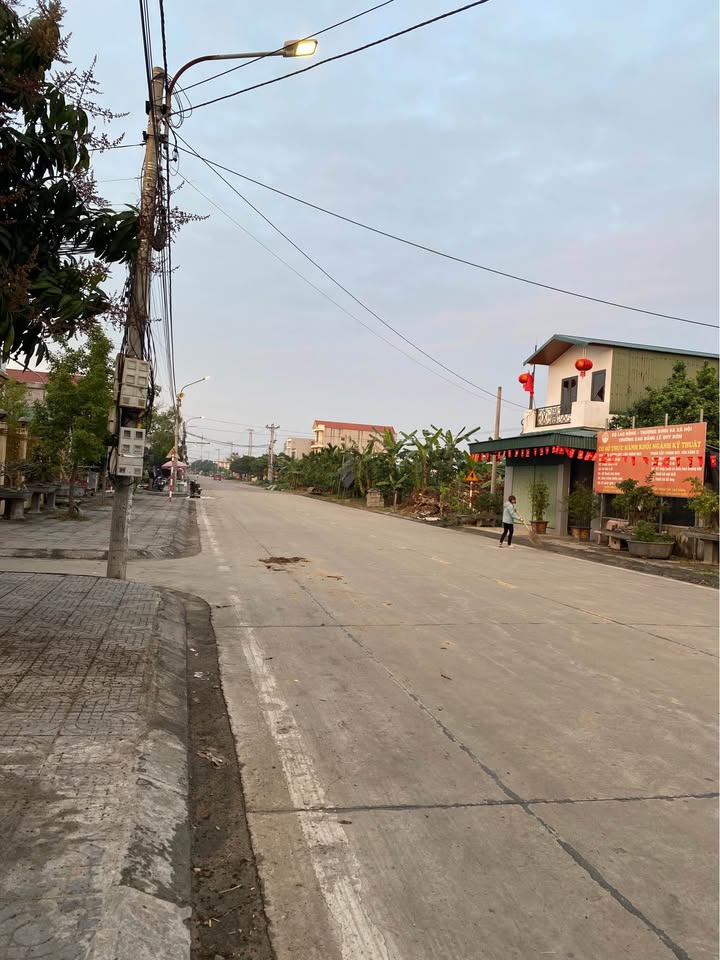 Bán đất Ninh Sơn 100m² mặt đường Trần Quang Khải - Vị trí kinh doanh đắc địa