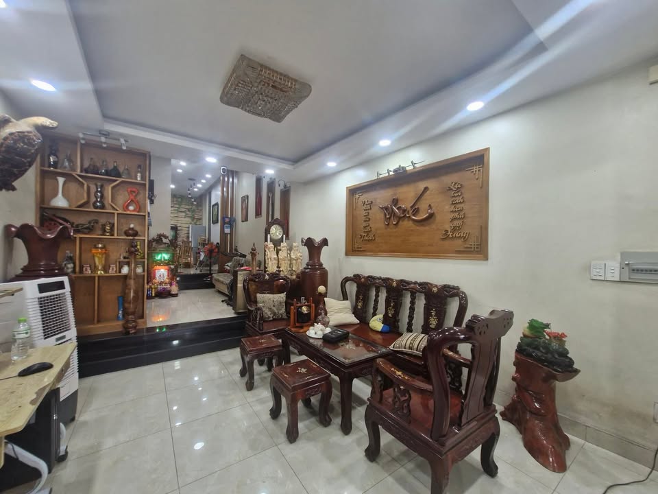 Nhà Phố Tăng Nhơn Phú B 112m² giá 11 tỷ - Mặt tiền kinh doanh sầm uất!