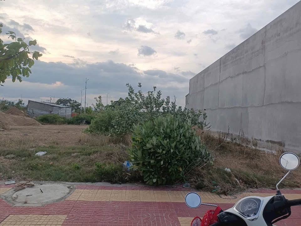 Đất Tái Định Cư Phan Rang 80m² - Sổ Đỏ Sẵn Sàng, Đối Diện Công Viên