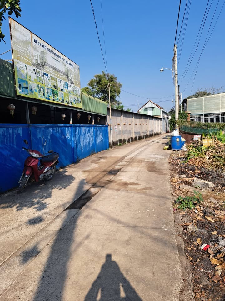 Nhà Long Phước Long Thành 254m² - Vị trí đẹp, 2 mặt tiền!