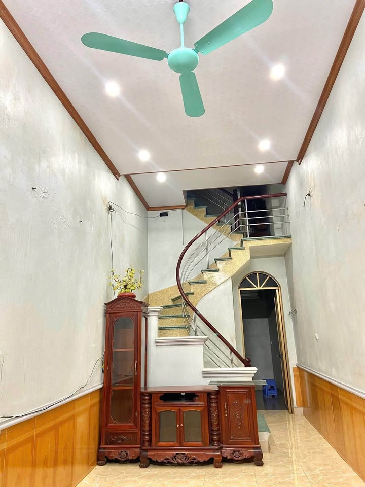 Nhà Nguyên Căn Ba Đình 3 Tầng 4 Triệu - Full Nội Thất, Ở Ngay!