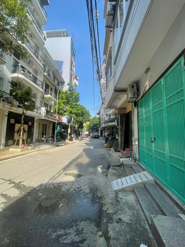 Đất nền Đông Mỹ, Thanh Trì 71m² - Sổ đỏ chính chủ, kinh doanh ngay!