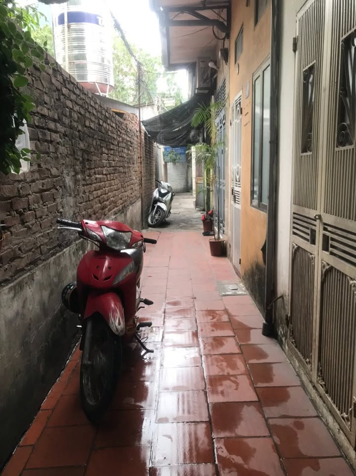 Nhà riêng Ngõ 179 Vĩnh Hưng 68m² giá 1.75 tỷ - Giá tốt hiếm có!