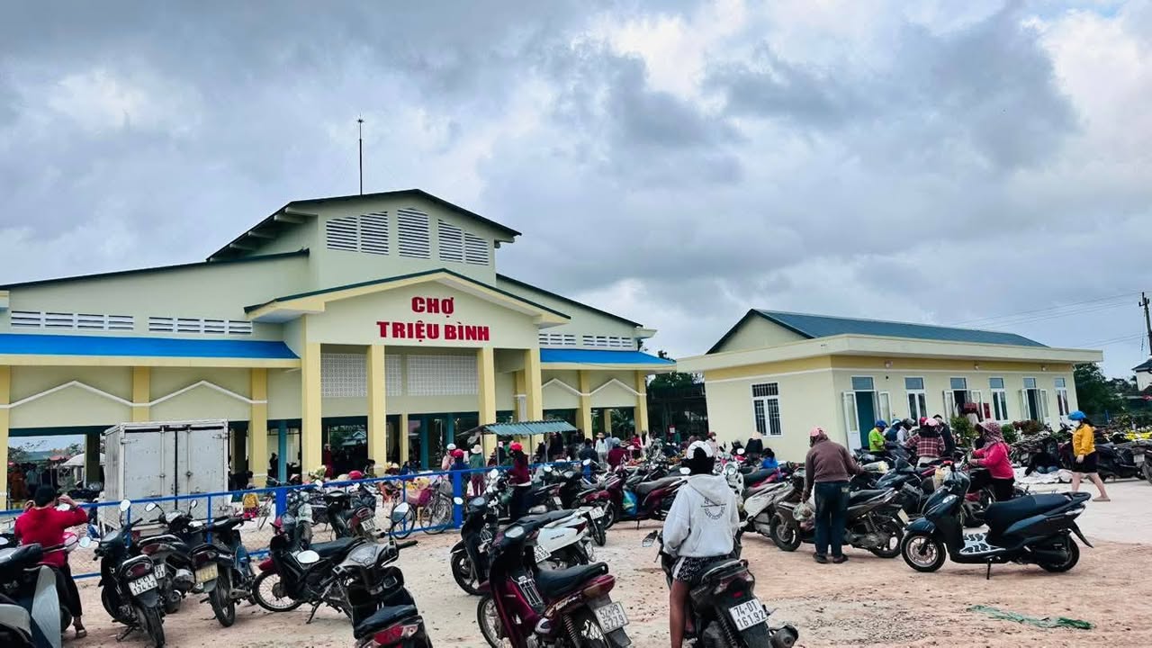 Kiot Chợ Triệu Bình Đông Hà 1 triệu/tháng - Mặt tiền kinh doanh đắc địa!