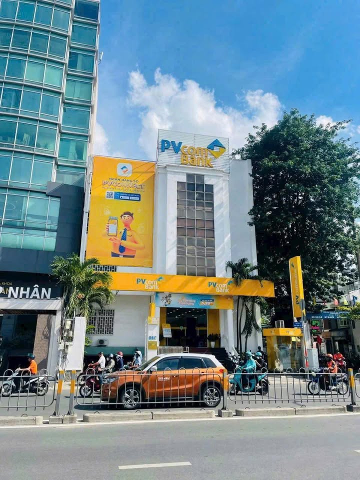 Nhà Góc 2 Mặt Tiền Phan Đăng Lưu, Phú Nhuận - Dòng Tiền 300 Triệu/Tháng