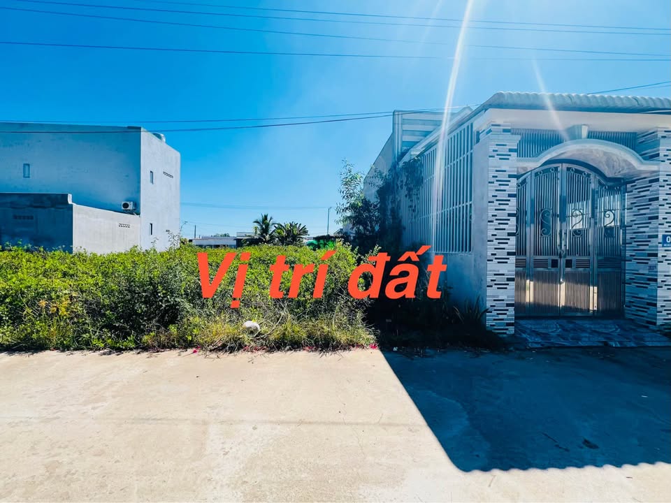 Đất nền Phan Thiết 100m² - Sổ đỏ thổ cư, giá chỉ 870 triệu!
