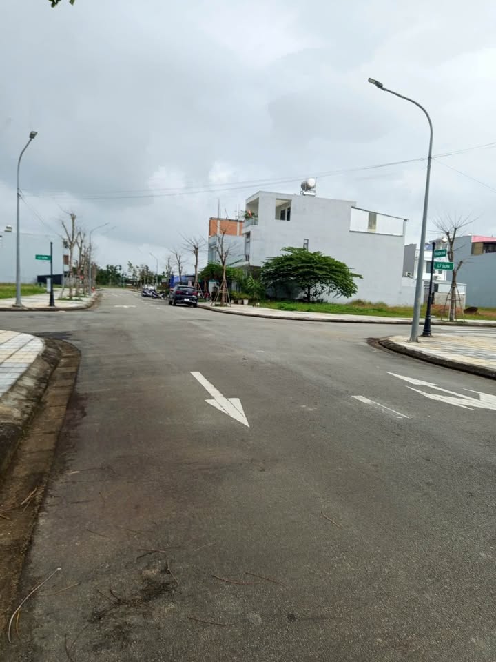 Đất Nền Phú Mỹ Quảng Ngãi 111m² - Hướng Tây, Sổ Đỏ, Giá 1.9 Tỷ