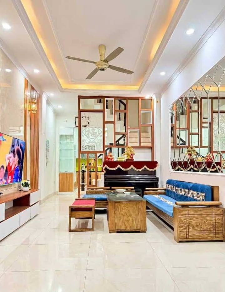 Bán nhà KĐT Văn Quán Hà Đông 35m² giá 9.8 tỷ - Ô tô đỗ cửa ở ngay!