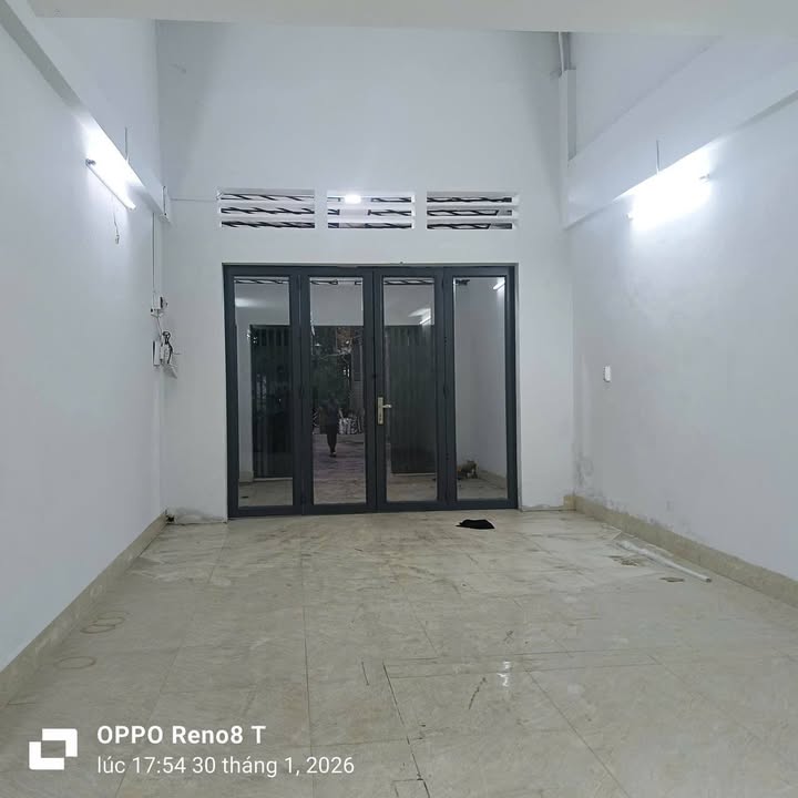 Nhà nguyên căn Bình Tân 96m² giá 11 triệu - Sẵn sàng ở ngay!