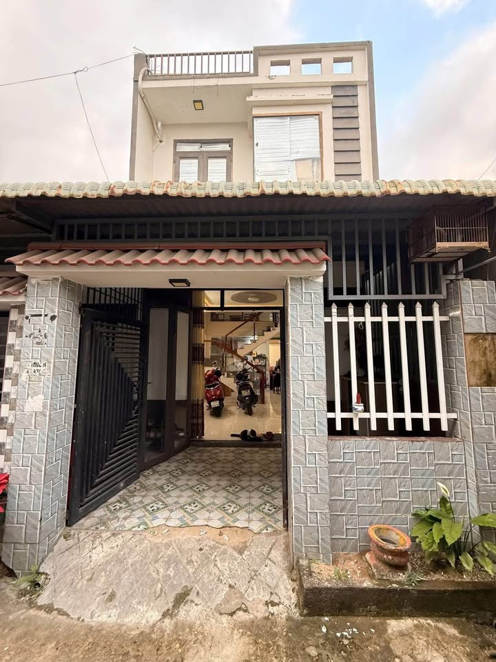 Bán nhà 2 tầng 196 Âu Cơ 74m² giá 3.6 tỷ - Sẵn sàng ở ngay!