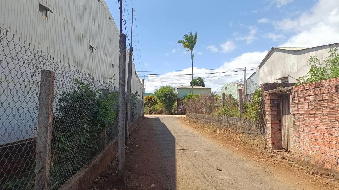 Bán đất 220m² Nguyễn Tuân, Pleiku - 1.65 tỷ, Sổ đỏ thổ cư