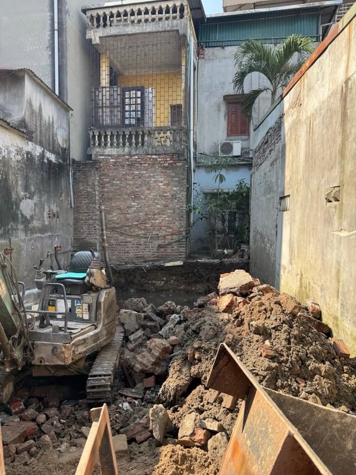 Bán Đất Vàng Ngũ Nhạc, Hoàng Mai 63m² - Ô Tô Tránh, Sổ Đỏ Chính Chủ