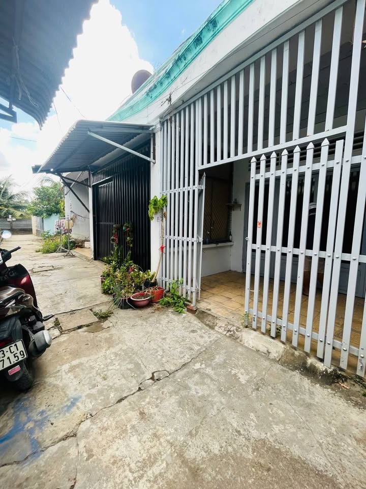 Nhà Cấp 4 Mỹ Tho 72m² - Sổ hồng sẵn, giá chỉ 800 triệu!