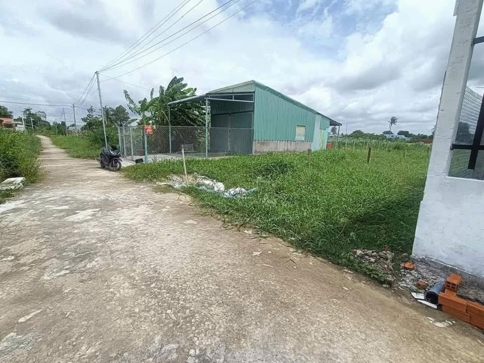 Đất nền Long Hưng, Gò Công 140m² giá 350 triệu - Sổ đỏ chính chủ!