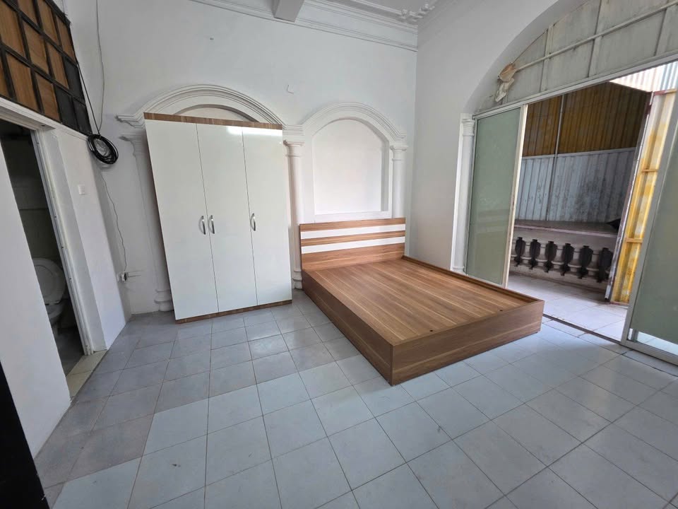 Phòng Trọ Lạc Long Quân 30m² - Gần Chợ Nghĩa Đô, Cầu Giấy - Sẵn Sàng Đón Bạn