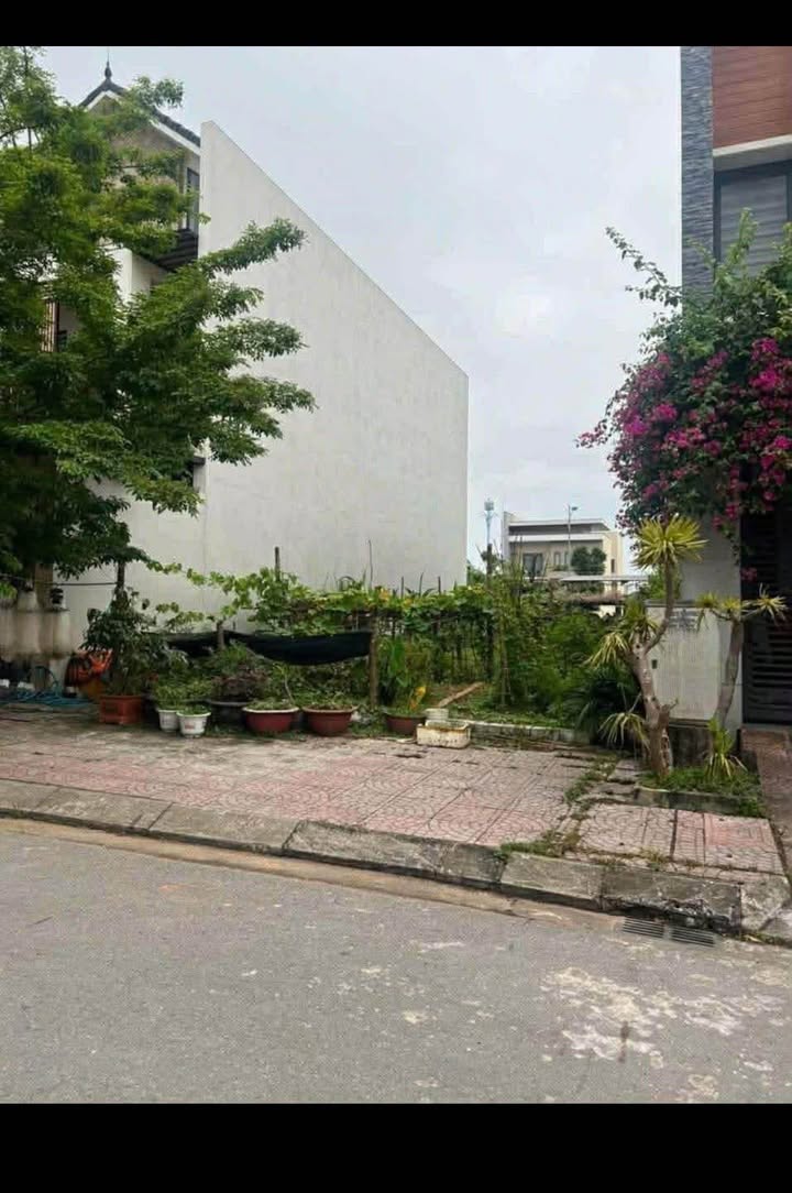 Nhà Mặt Tiền Đường Thành Công, Đồng Hới - 160m² Giá 6 Tỷ