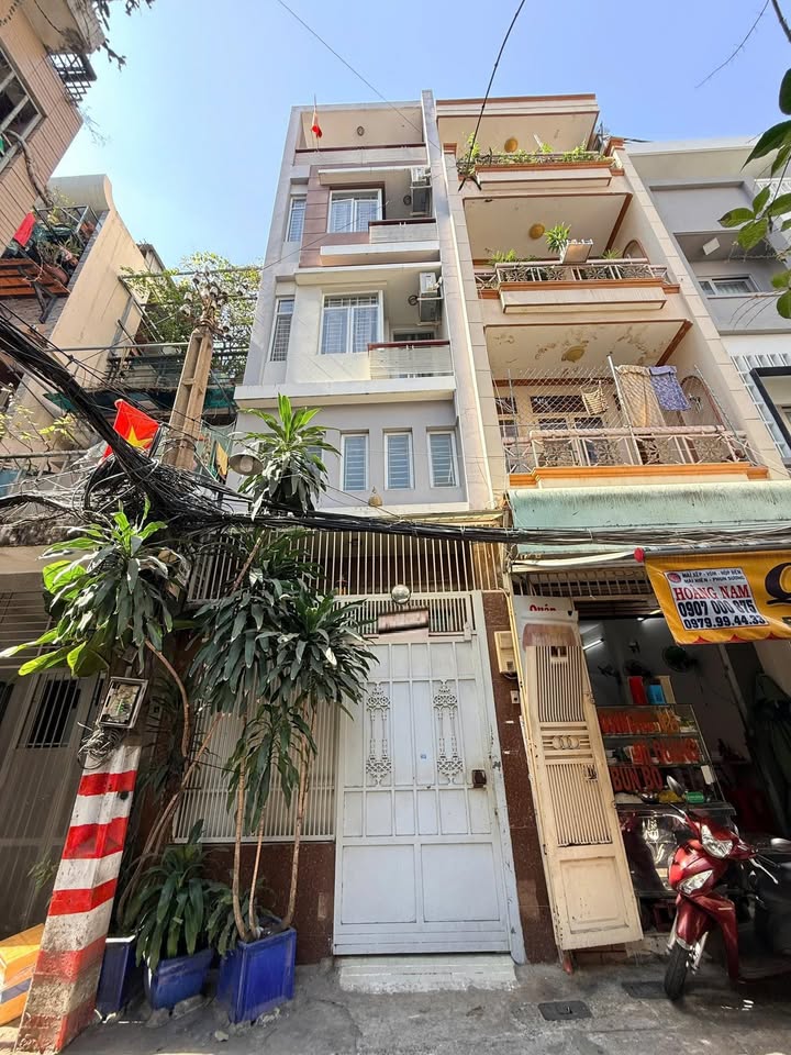 Bán nhà Quận 3 hẻm xe hơi 53m² giá 12.5 tỷ - Ô tô vào tận nhà!