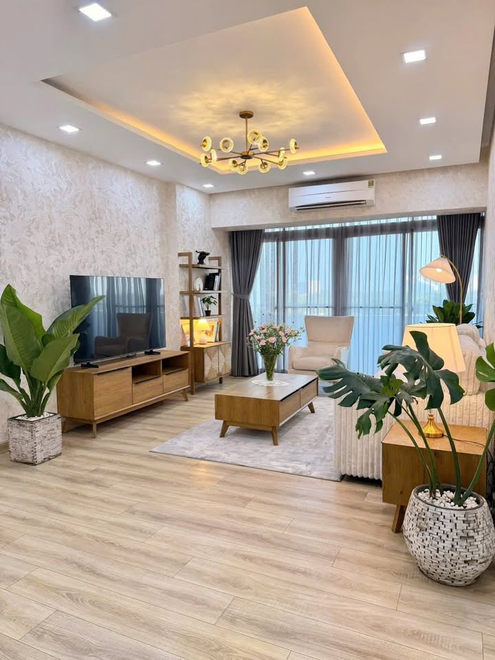 Căn hộ Garden Court Quận 7 - 137m2, 3PN, View thoáng mát, 17.5 tỷ