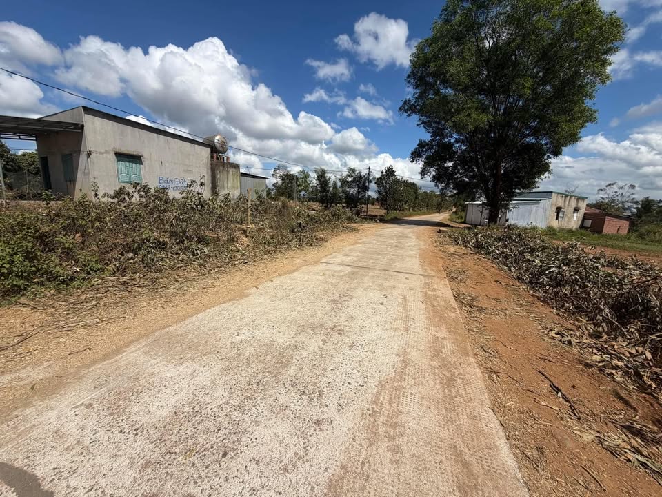 Đất nền Ea Kar Đắk Lắk 180m² giá 2xx triệu - Sổ đỏ chính chủ