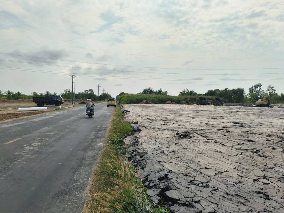 Đất Nền Sổ Hồng Riêng 410m² Giá 400 Triệu Tại Cà Mau