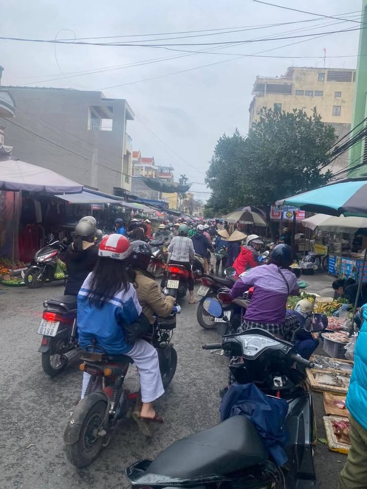 Nhà Phố Chợ Lũng Hoa, Hải An 90m² - Mặt tiền kinh doanh đắc địa!