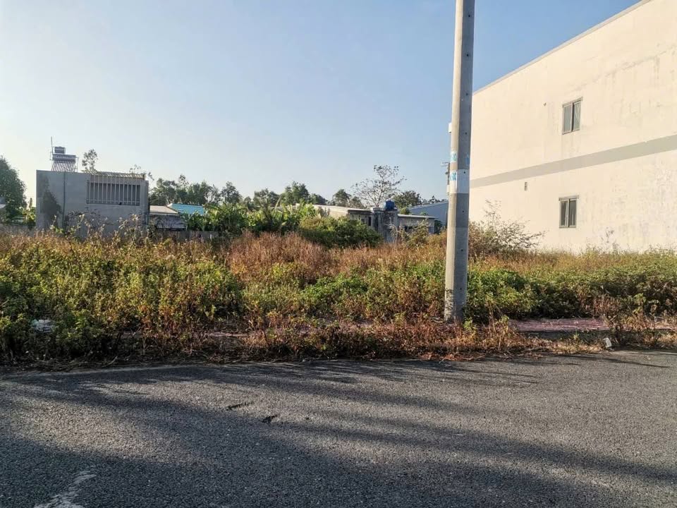 Bán Gấp 2 Nền Liền Kề Phường 1, TP Trà Vinh - 117.5m²/Nền - Hướng Đông