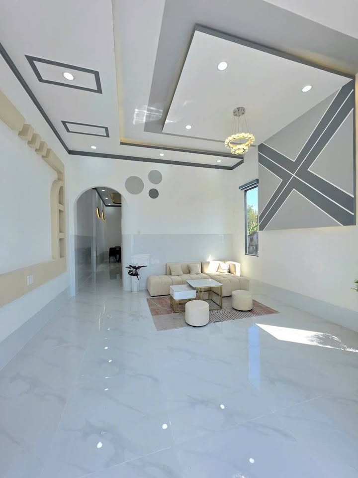 Bán nhà Hòa Thành Tây Ninh 136m² giá 1.848 tỷ - Sẵn sàng ở ngay!