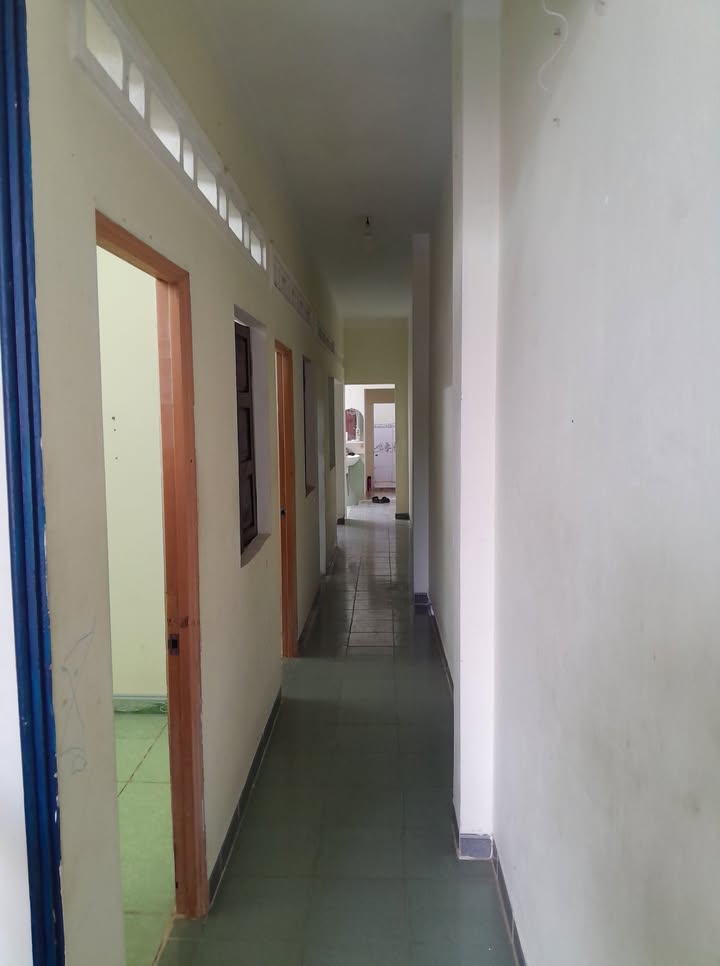 Nhà Cấp 4 Đường Tây Sơn, Quy Nhơn - 70m² Sổ Đỏ, Hẻm Rộng Ô Tô