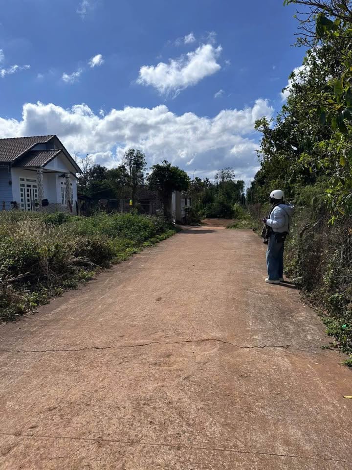 Bán Đất Hẻm K8, TP. Buôn Ma Thuột 100m² - Sổ Đỏ Sẵn Sàng